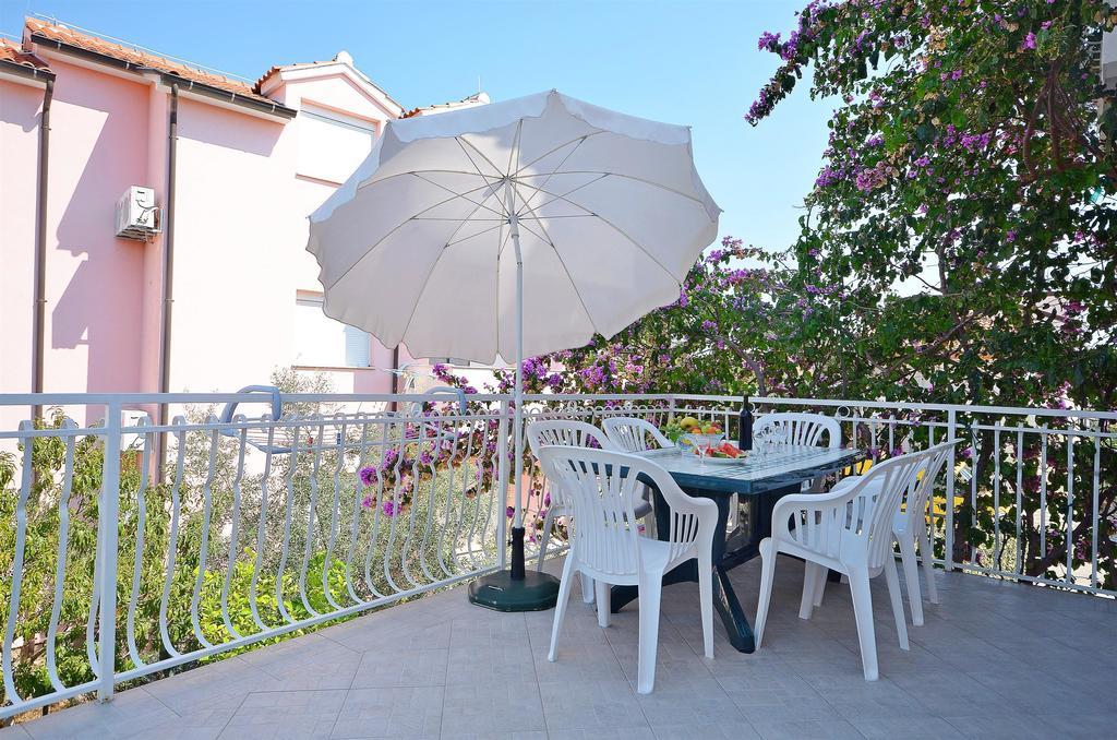 Apartments Sime Vodice Exterior foto